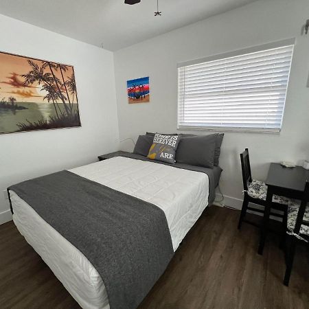 Cozy Private Studio W/Own Yard - 3Mi From Beach Seminole Exterior foto