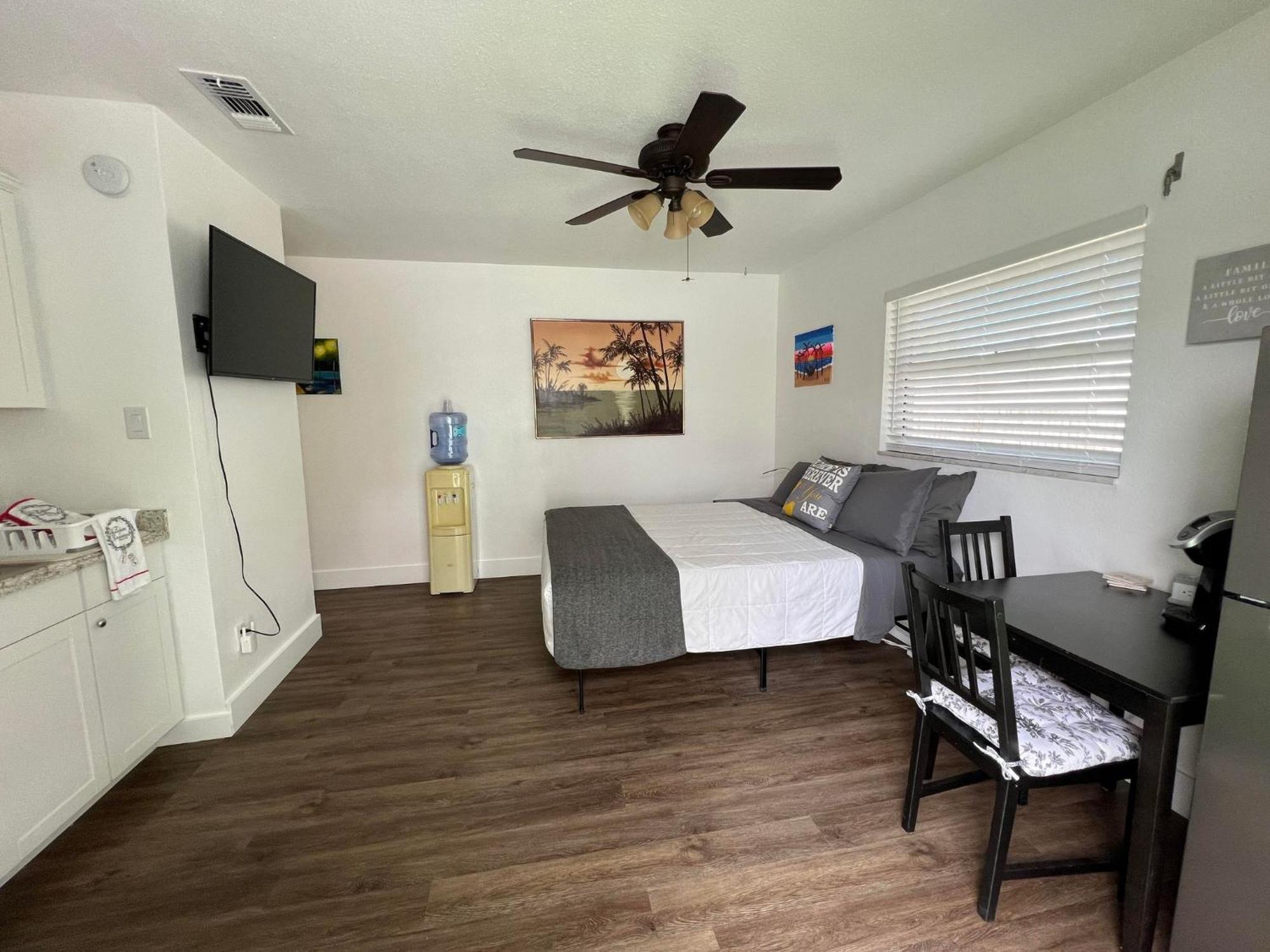 Cozy Private Studio W/Own Yard - 3Mi From Beach Seminole Exterior foto